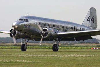 NC39165 - Aviodrome Douglas DC-2