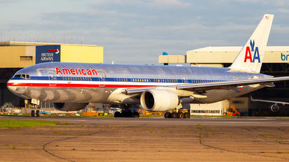 N795AN - American Airlines Boeing 777-200ER