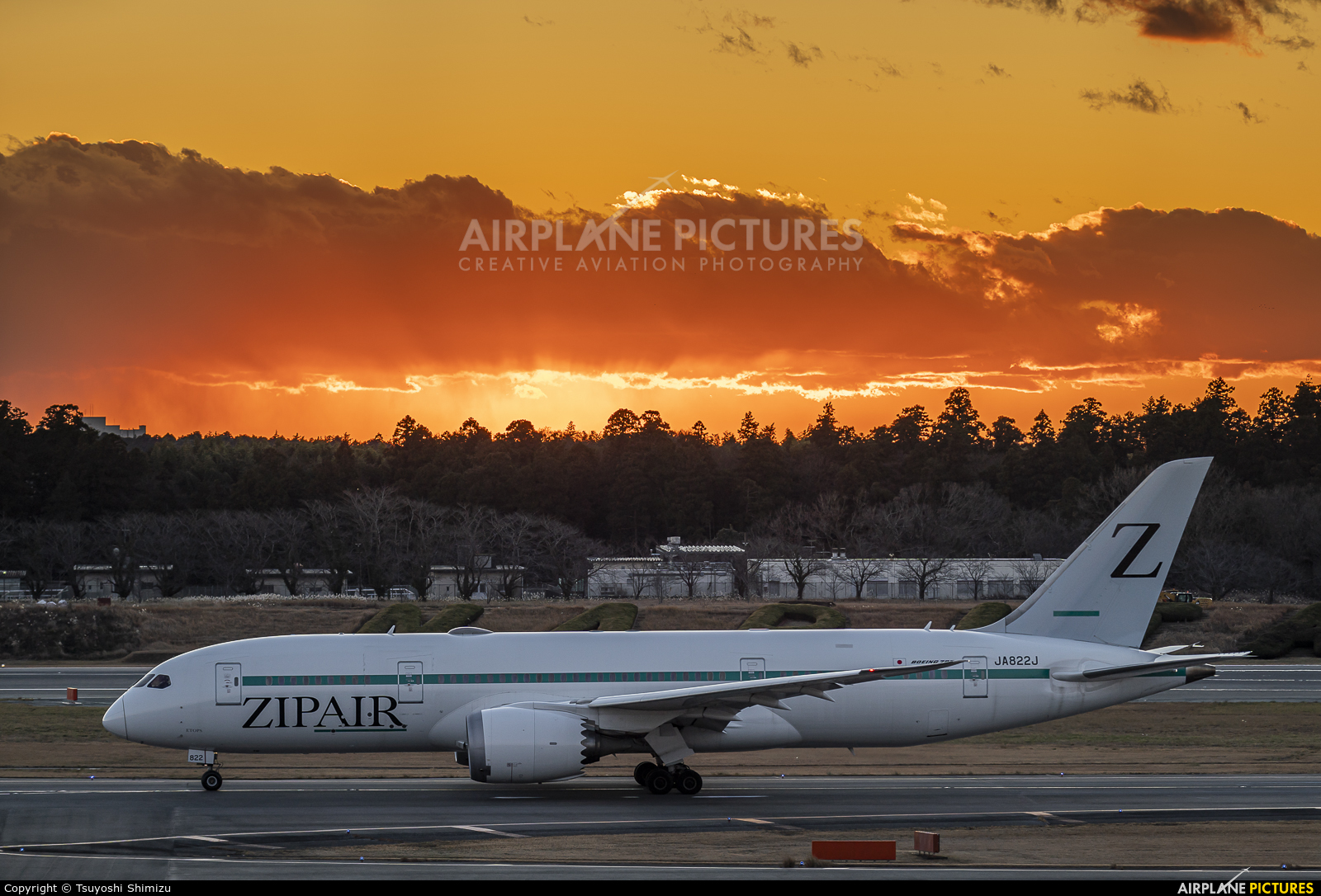 ZIPAIR Tokyo JA822J aircraft at Tokyo - Narita Intl