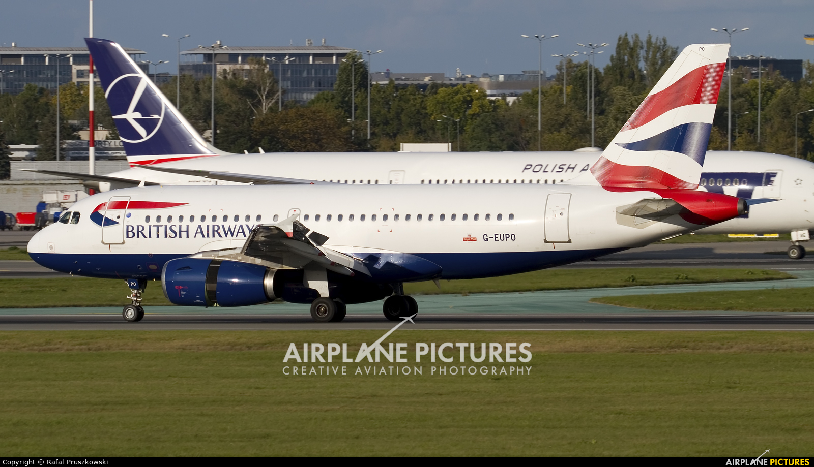 British Airways G-EUPO aircraft at Warsaw - Frederic Chopin