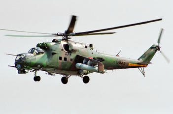 0832 - Slovakia -  Air Force Mil Mi-24V