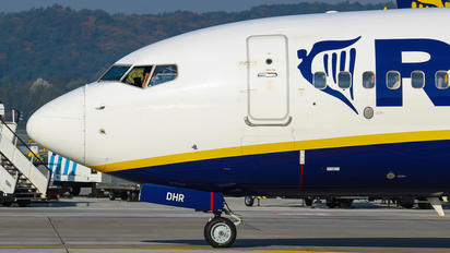 EI-DHR - Ryanair Boeing 737-800