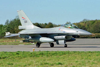 681 - Norway - Royal Norwegian Air Force General Dynamics F-16A Fighting Falcon