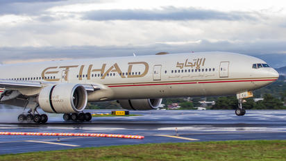 A6-ETJ - Etihad Airways Boeing 777-300ER