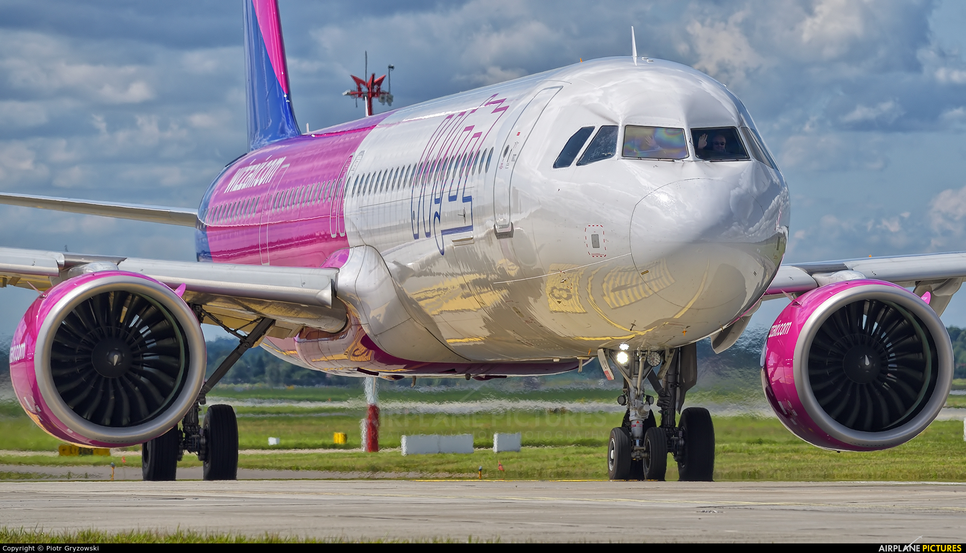 Wizz Air HA-LVI aircraft at Katowice - Pyrzowice