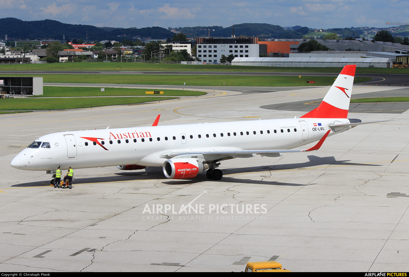 Austrian Airlines/Arrows/Tyrolean OE-LWL aircraft at Salzburg