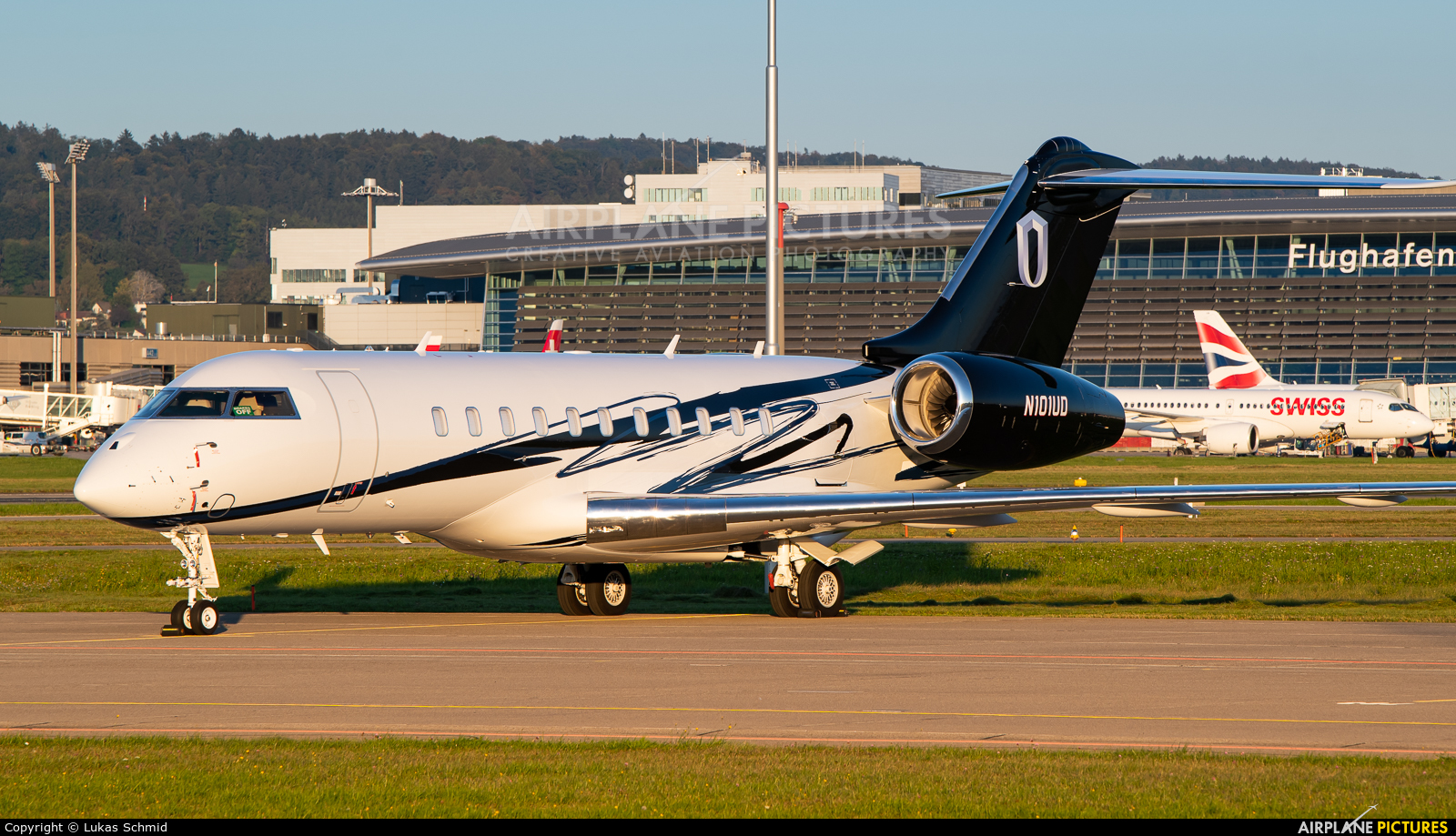 Private N101UD aircraft at Zurich