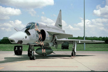 37957 - Sweden - Air Force SAAB AJSF 37 Viggen