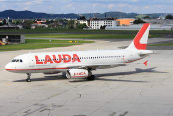 OE-LOT - LaudaMotion Airbus A320
