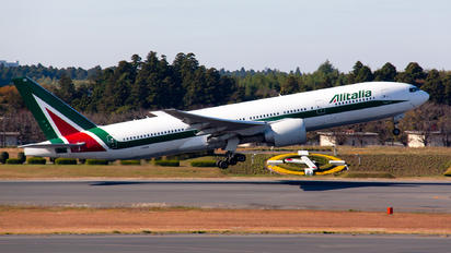 I-DISE - Alitalia Boeing 777-200ER