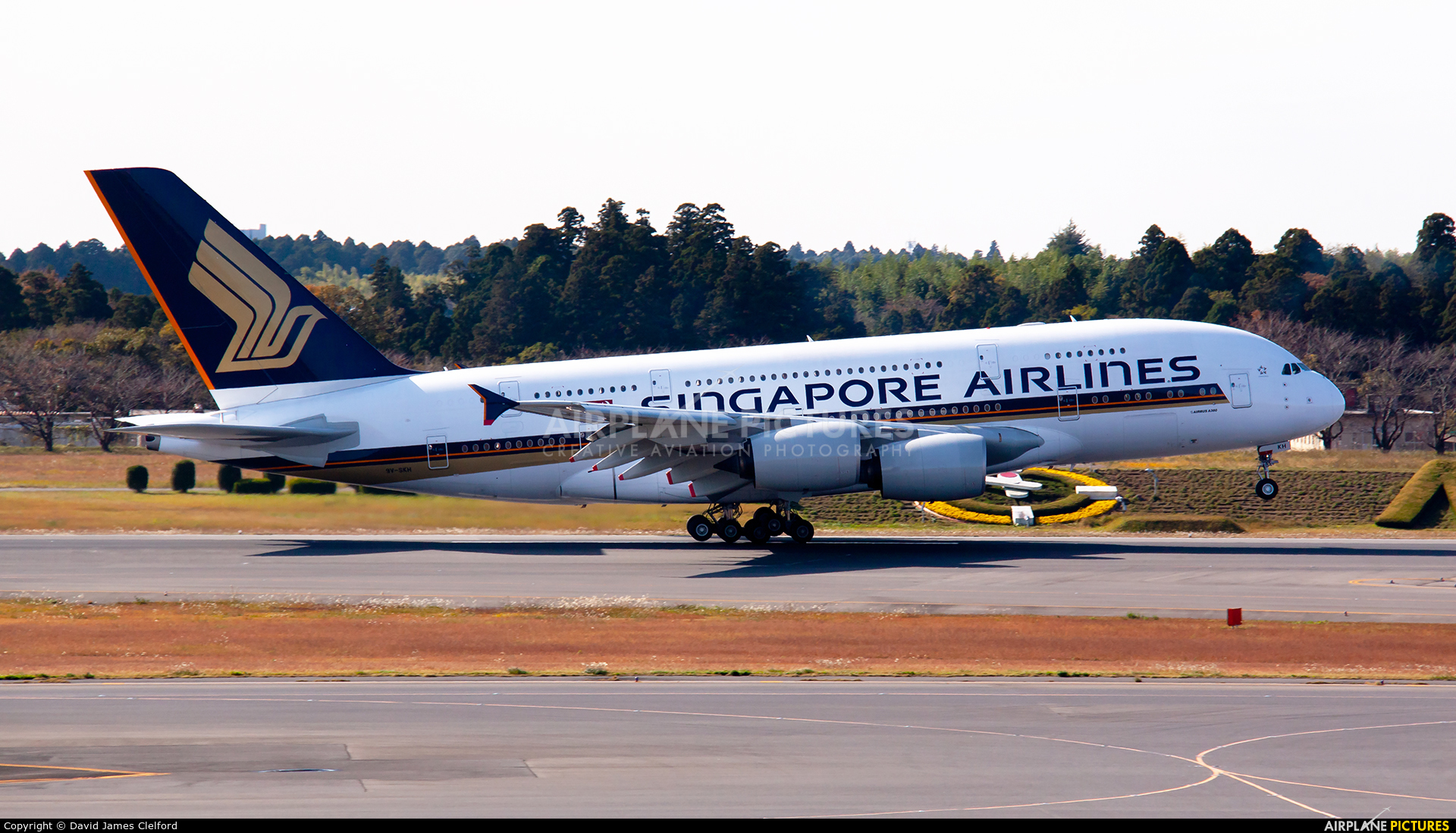 Singapore Airlines 9V-SKH aircraft at Tokyo - Narita Intl