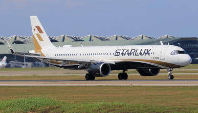 B-58201 - Starlux Airlines Airbus A321 NEO