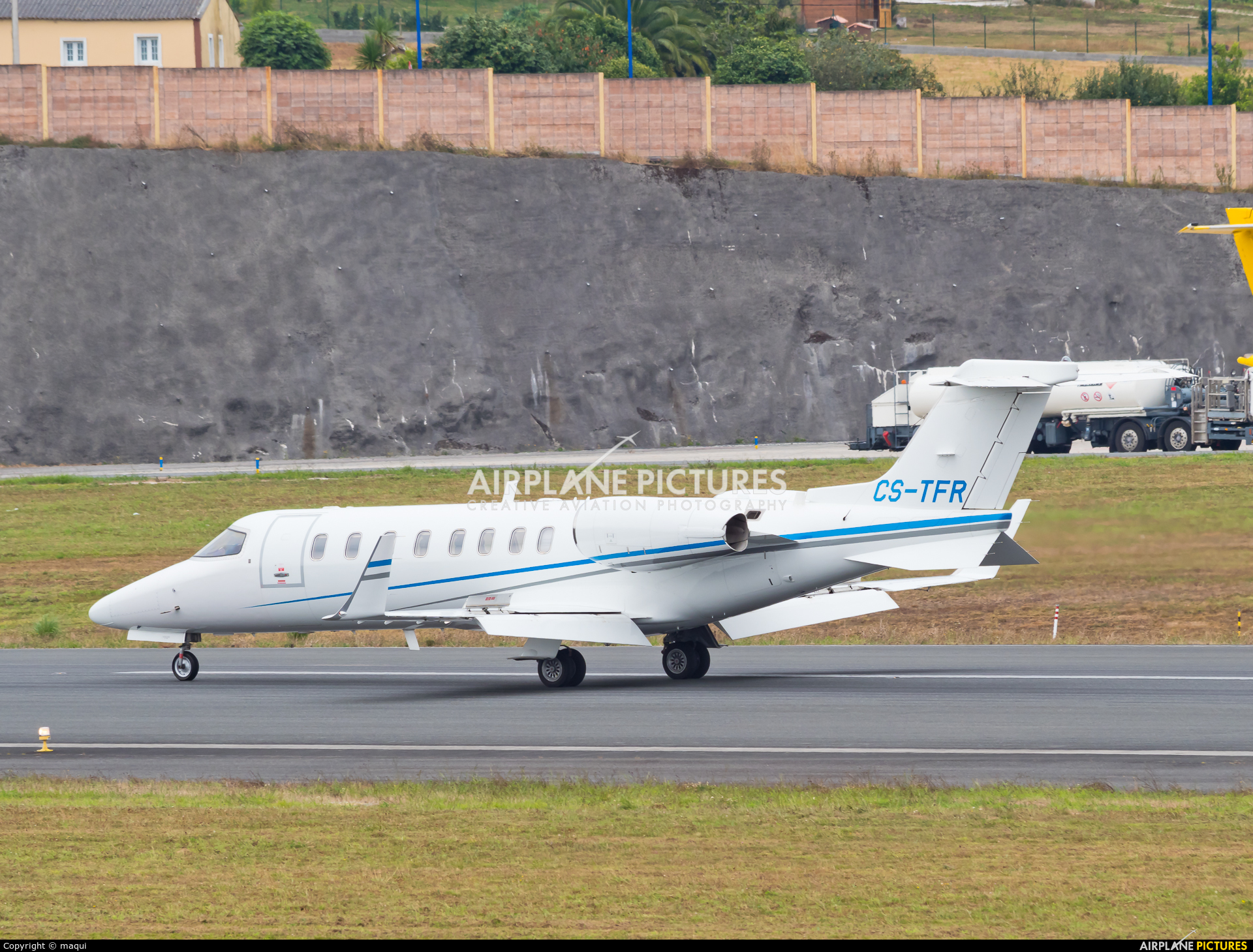 Omni Aviaçao e Tecnologia CS-TFR aircraft at La Coruña