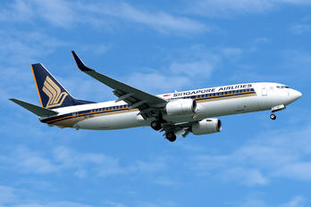 9V-MGL - Singapore Airlines Boeing 737-800