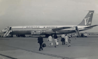 VH-EBV - QANTAS Boeing 707-300
