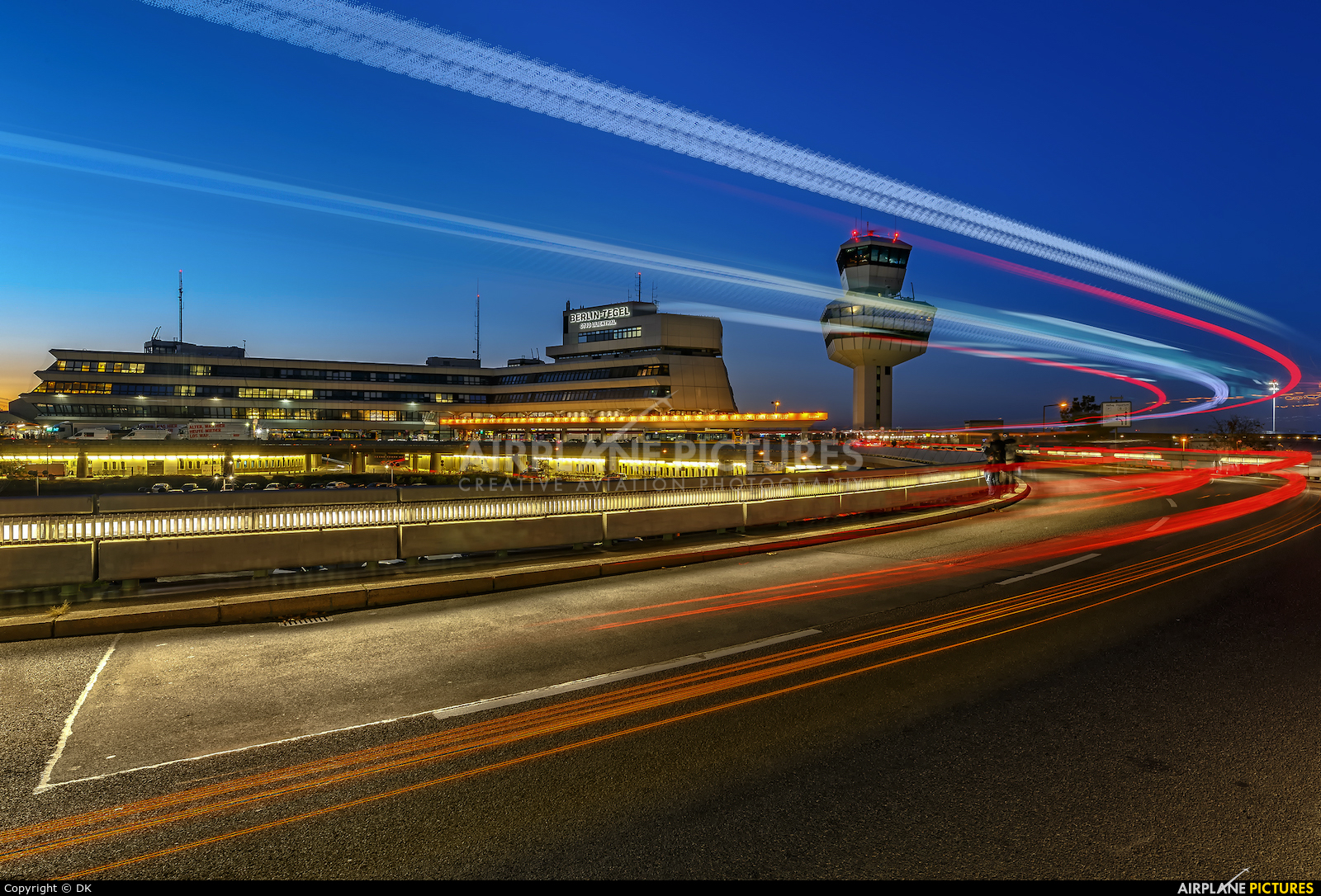 - Airport Overview - aircraft at Berlin - Tegel