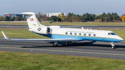 04-01778 - USA - Army Gulfstream Aerospace C-37B