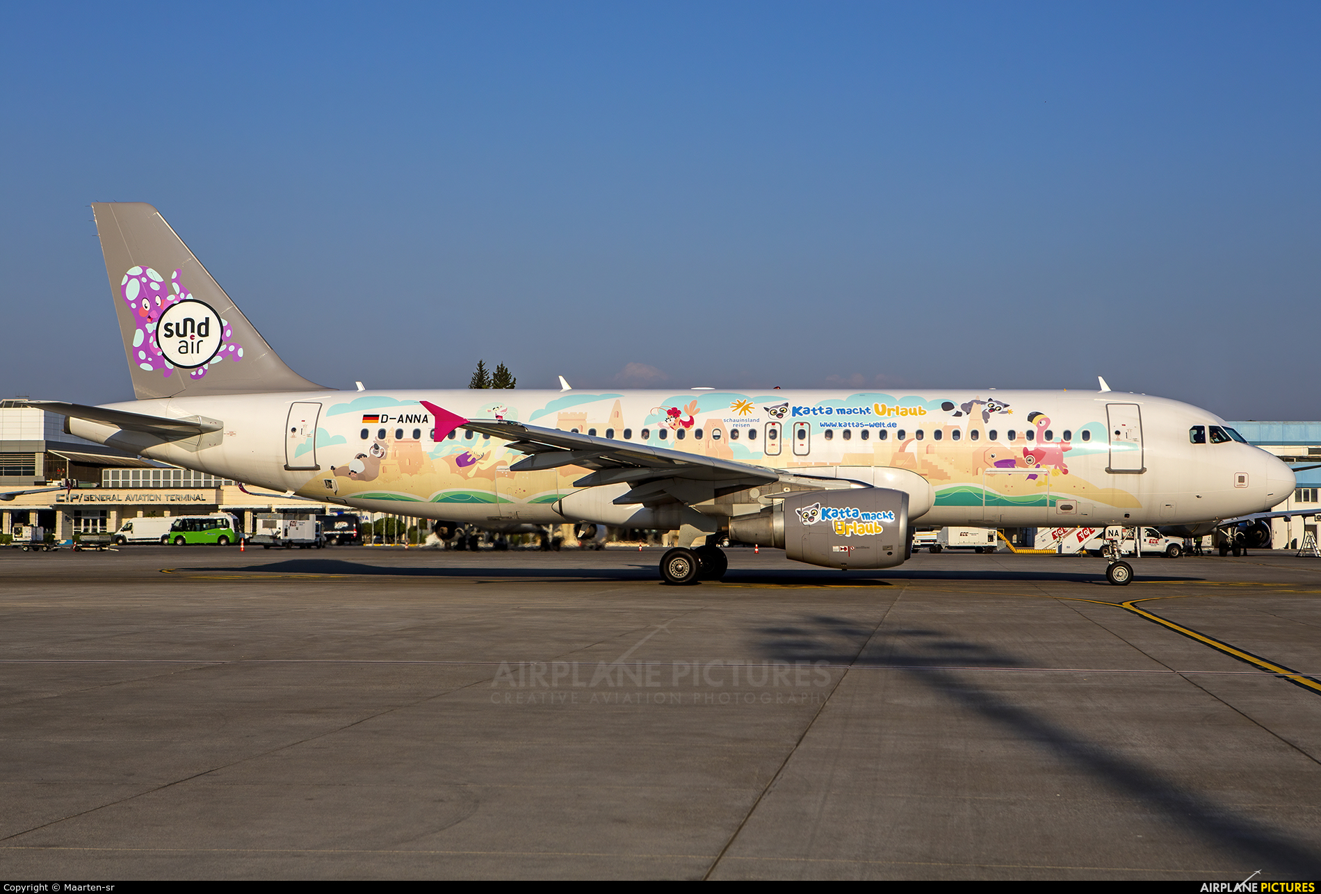 Sundair D-ANNA aircraft at Antalya