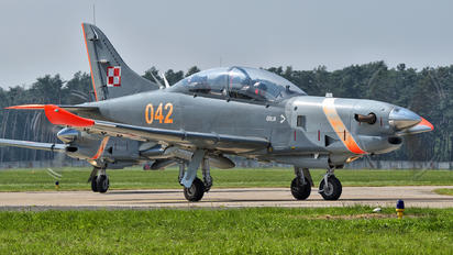 042 - Poland - Air Force "Orlik Acrobatic Group" PZL 130 Orlik TC-1 / 2