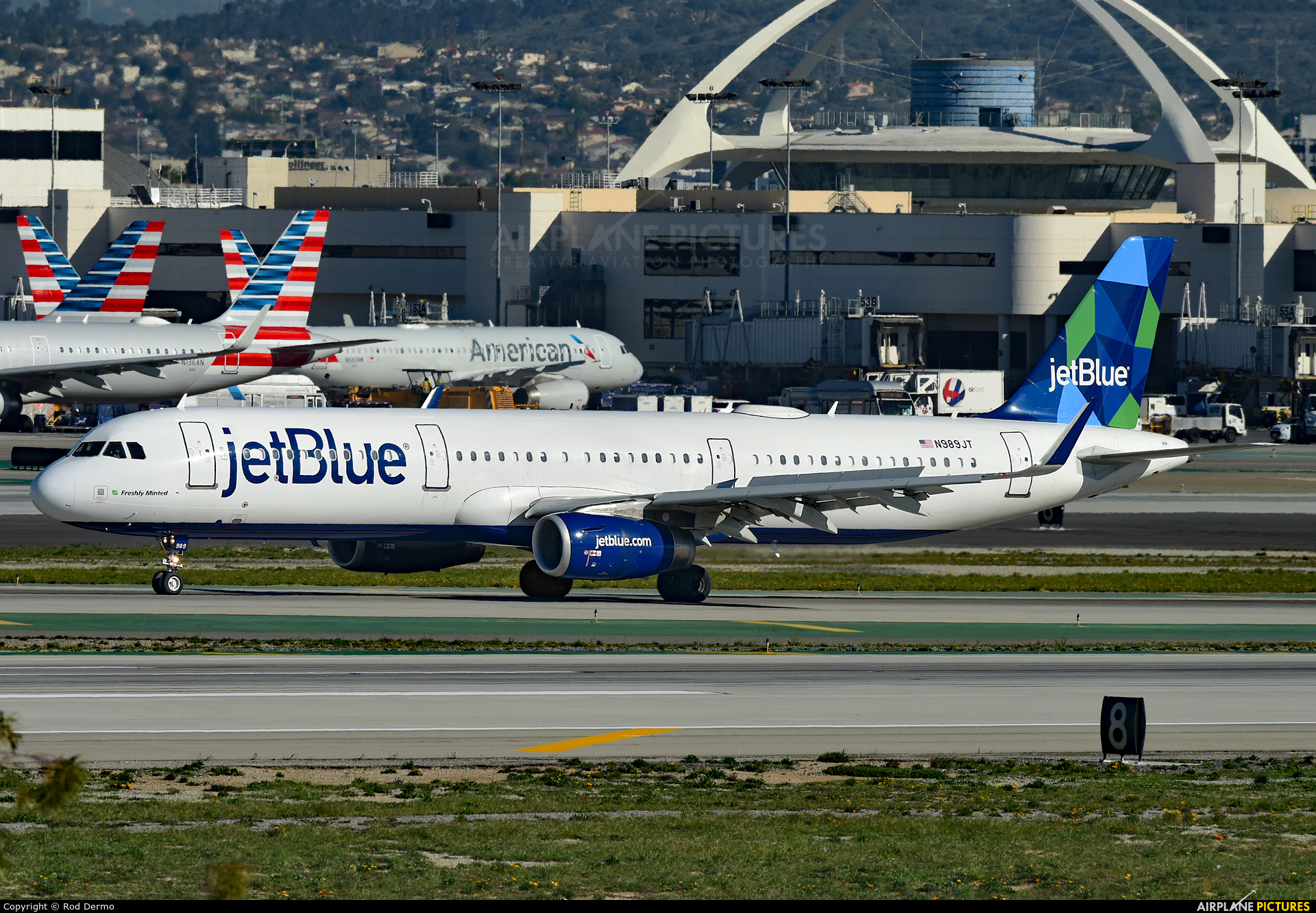 JetBlue Airways N989JT aircraft at Los Angeles Intl