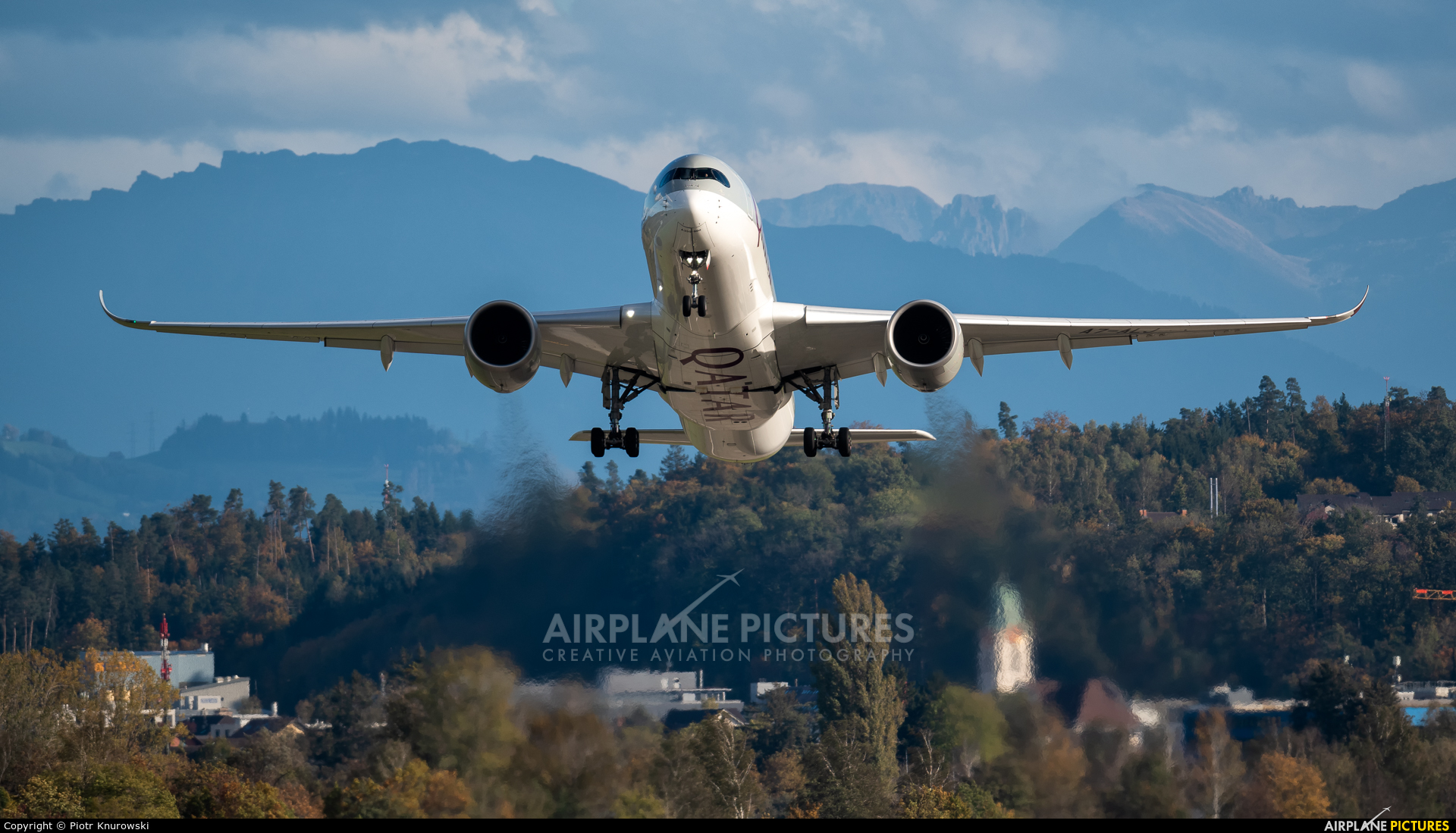 Qatar Airways A7-ALJ aircraft at Zurich