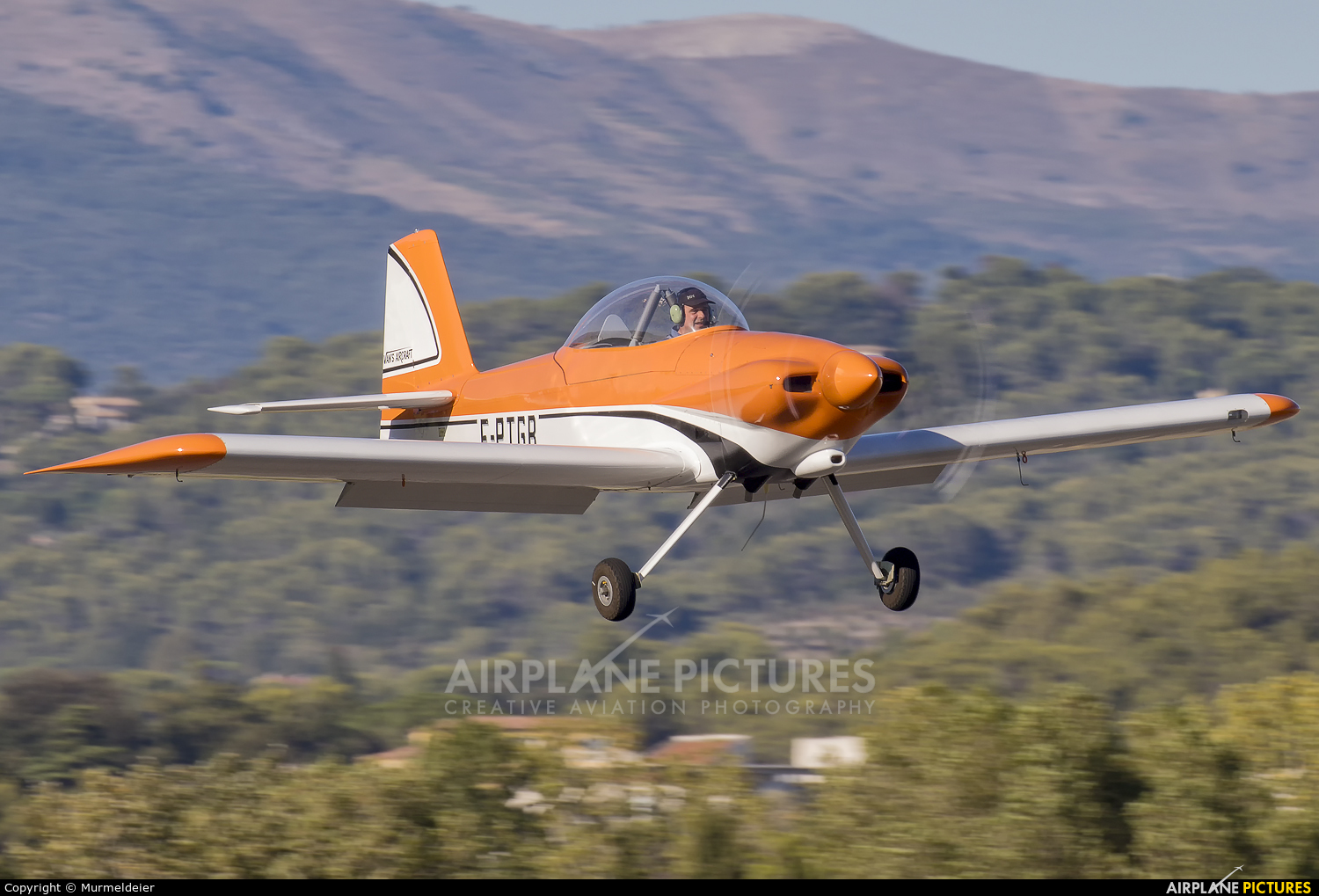 Private F-PTGB aircraft at Cannes - Mandelieu