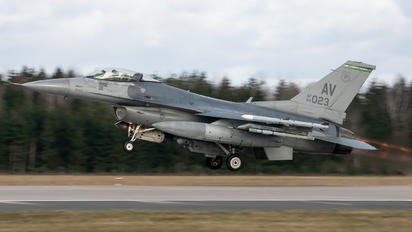 89-2023 - USA - Air Force General Dynamics F-16C Fighting Falcon
