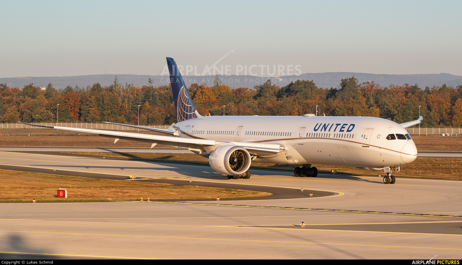 United Airlines N12005 aircraft at Frankfurt