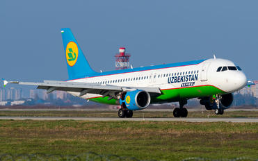 UK32015 - Uzbekistan Airways Airbus A320