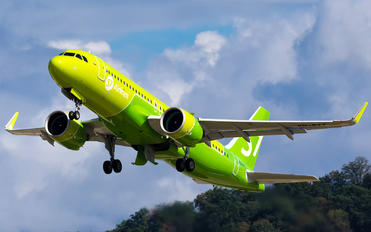 VQ-BYT - S7 Airlines Airbus A320 NEO