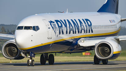 EI-EKX - Ryanair Boeing 737-800