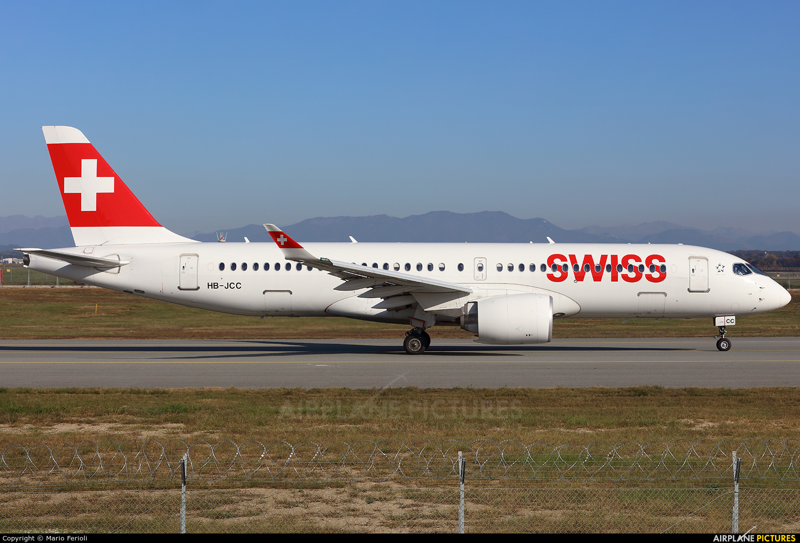 Swiss HB-JCC aircraft at Milan - Malpensa