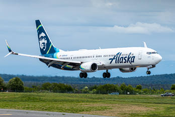 N264AK - Alaska Airlines Boeing 737-900ER
