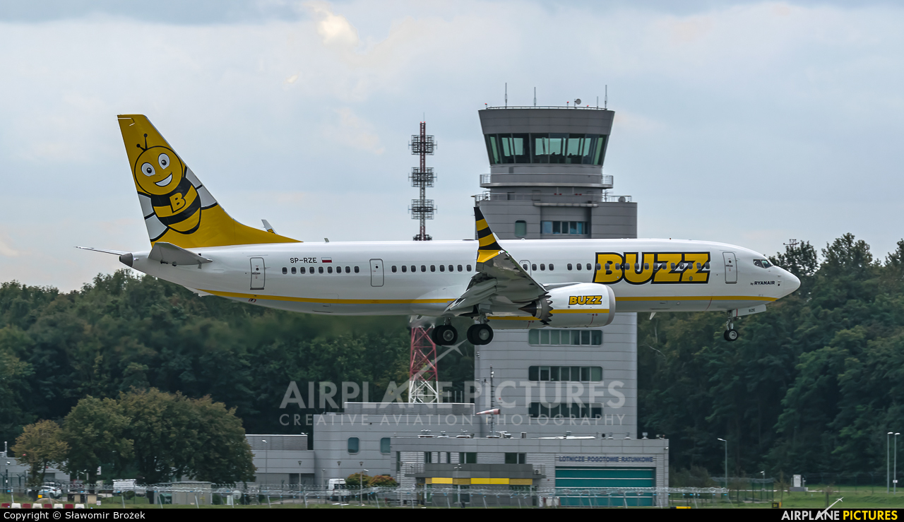 Buzz SP-RZE aircraft at Kraków - John Paul II Intl