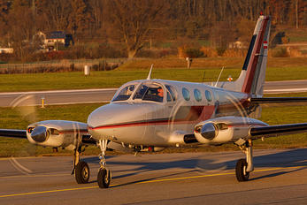 OE-FOX - Private Cessna 340
