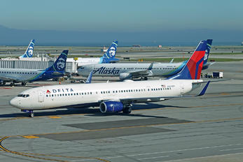 N904DN - Delta Air Lines Boeing 737-900