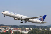 United Airlines N66056 image