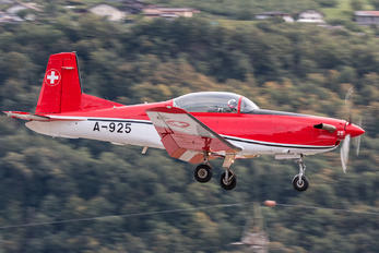 A-925 - Switzerland - Air Force: PC-7 Team Pilatus PC-7 I & II