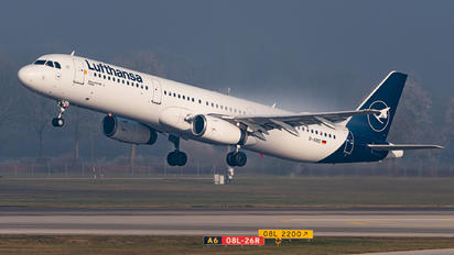 D-AIRD - Lufthansa Airbus A321