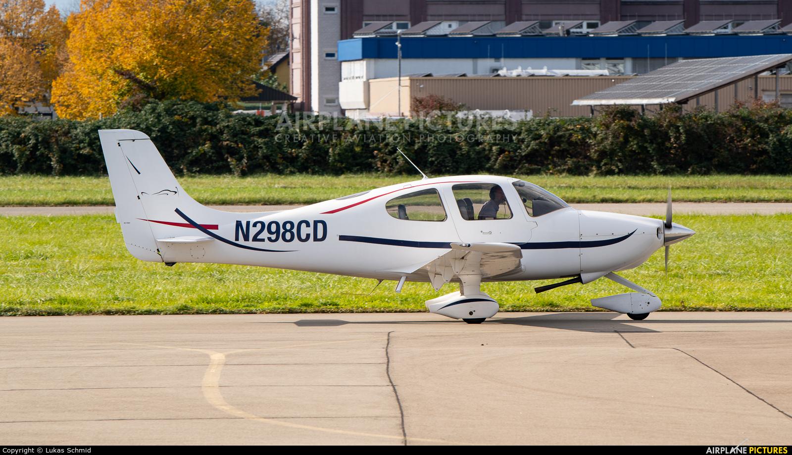 Private N298CD aircraft at Speyer Airport
