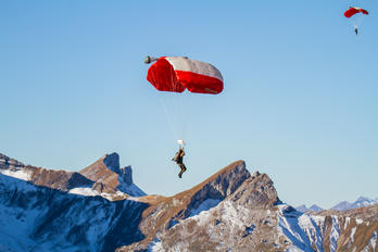 - - Switzerland - Air Force Parachute Military