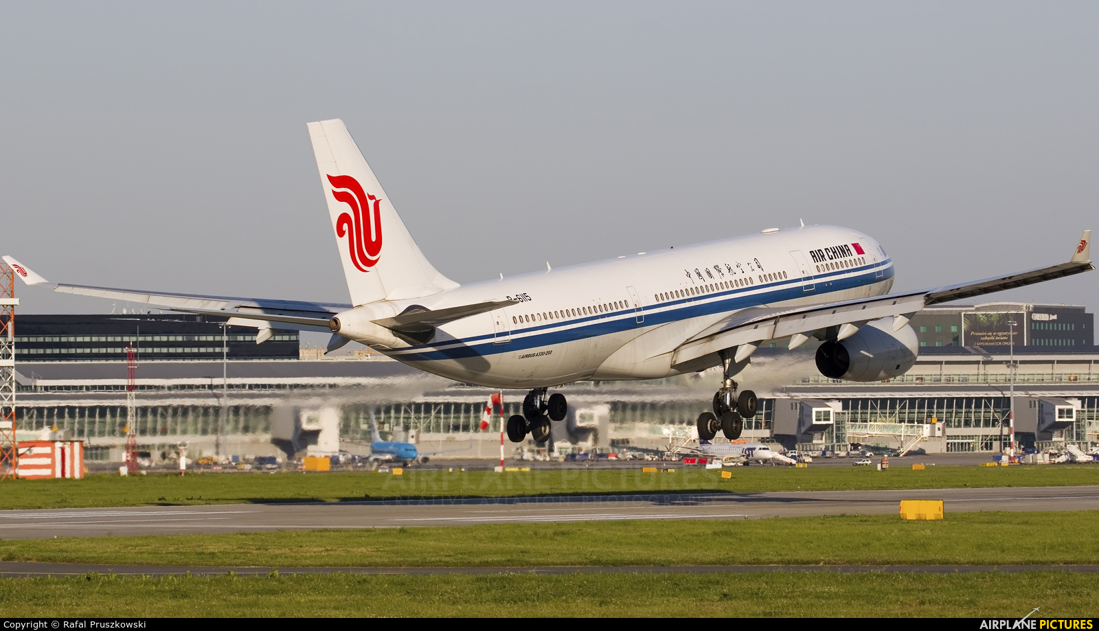 Air China B-6115 aircraft at Warsaw - Frederic Chopin