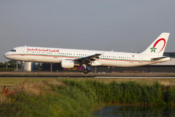 CN-ROF - Royal Air Maroc Airbus A321