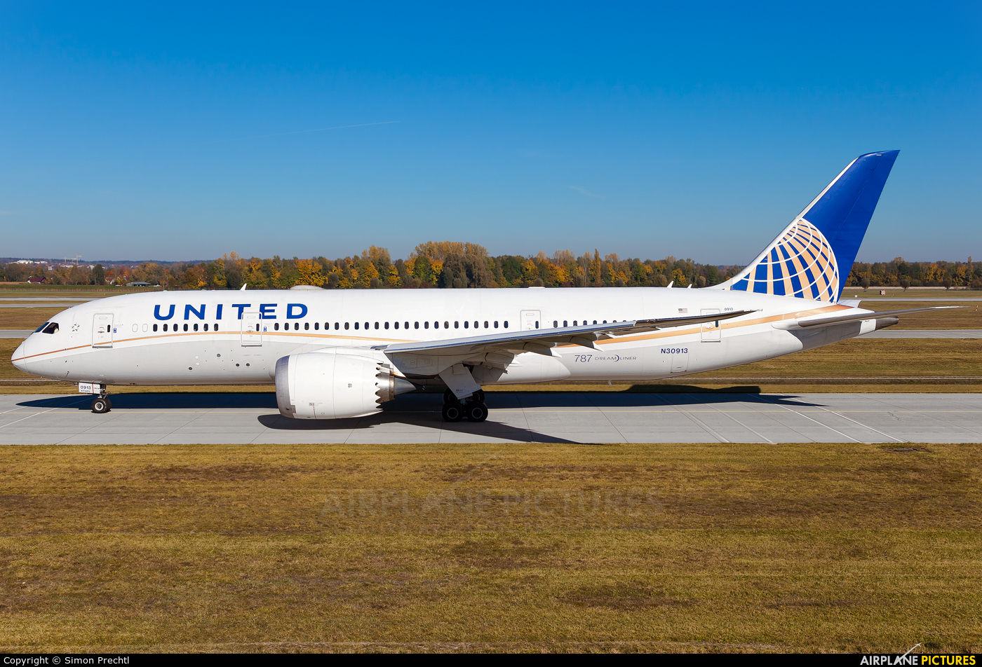 United Airlines N30913 aircraft at Munich