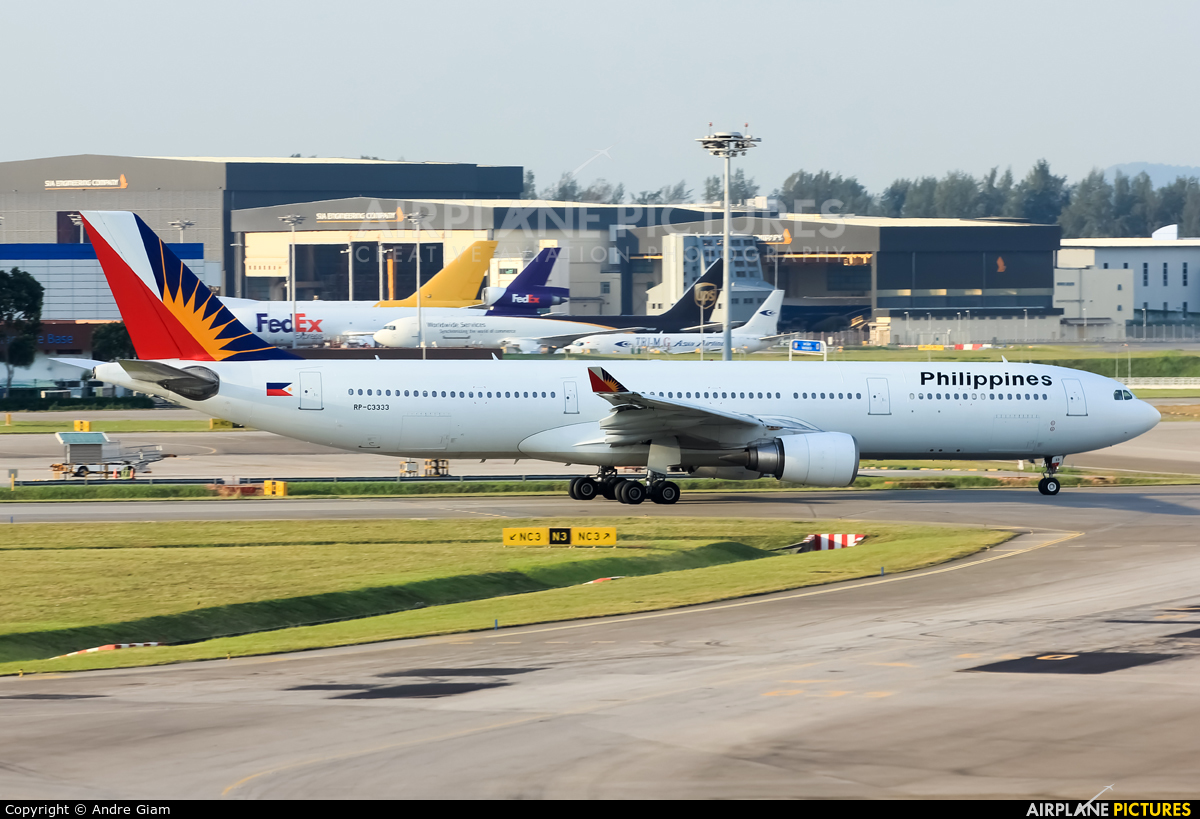 Philippines Airlines RP-C3333 aircraft at Singapore - Changi