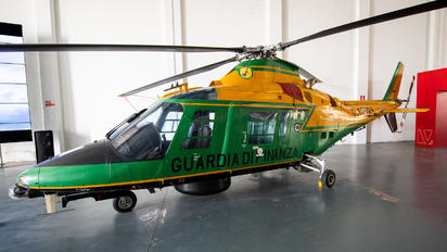 MM81172 - Italy - Guardia di Finanza Agusta / Agusta-Bell A 109