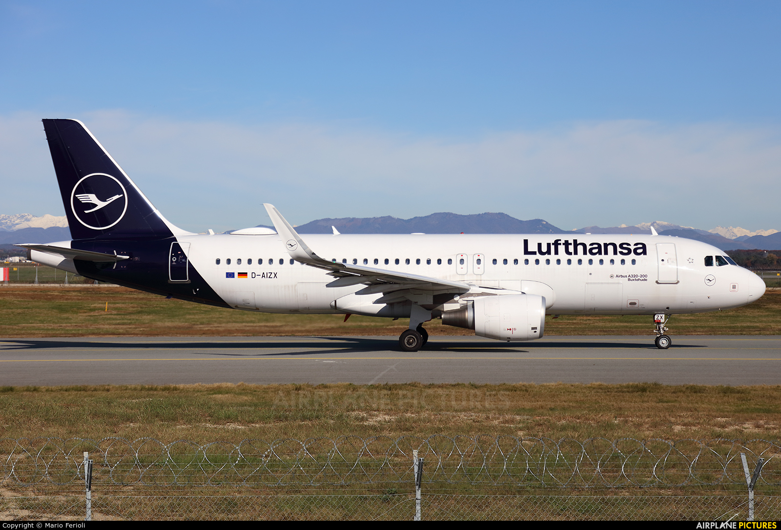 Lufthansa D-AIZX aircraft at Milan - Malpensa