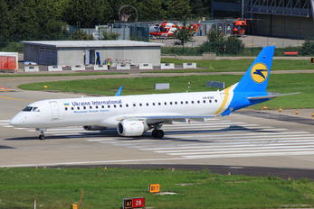UR-EMC - Ukraine International Airlines Embraer ERJ-190 (190-100)