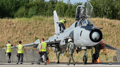 - - Poland - Air Force - Airport Overview - Military Personnel
