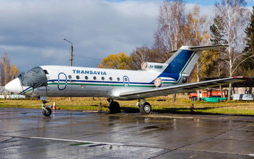 RA-87500 - Private Yakovlev Yak-40